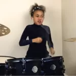 Lo interesante es que la joven rockera ni había nacido cuando Nirvana dominaba con su música.