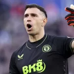 Tras un error del defensa del Aston Villa en el Old Trafford, la cual le entregó el esferico a Rasmus Hojlund