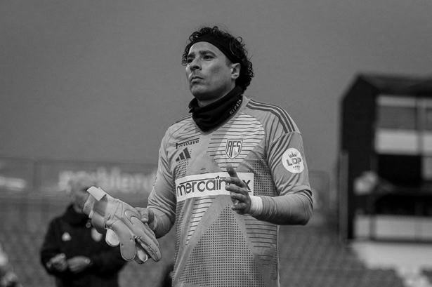 El veterano Ochoa tiene dos partidos para ayudar a rescatar al club del descenso y acercarse a su objetivo personal de regresar con el conjunto azteca.