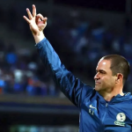 El brasileño desplazo a entrenadores como Raúl Cárdenas, Ignacio Trelles, Manuel Lapuente y Ricardo Ferretti, quienes también lograron dirigir tres finales de manera consecutiva. 