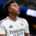 El delantero no fue tomado en cuenta ni un minuto para el partido ante los Tuzos, mientras que Xabi Alonso hizo sus cinco cambios sin tomarlo en cuenta.