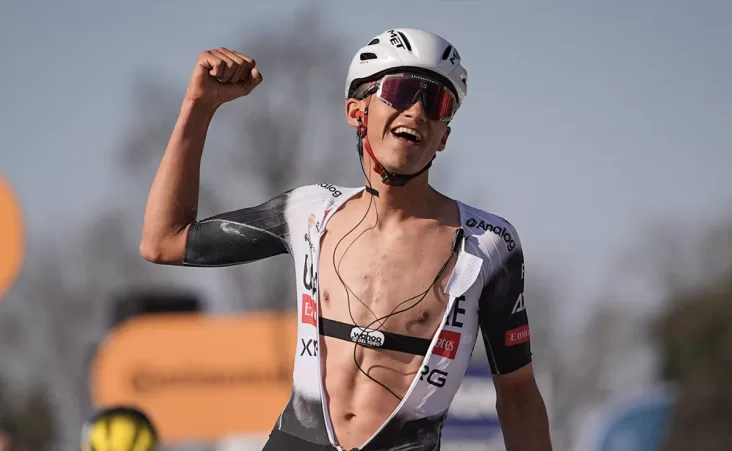 Del Toro y su equipo el UAE Team Emirates, decidieron no participar en el Tour de Francia ni en la Vuelta de España.