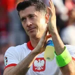 En octubre del 2023 Probierz asumió el cargo como estratega de Polonia.