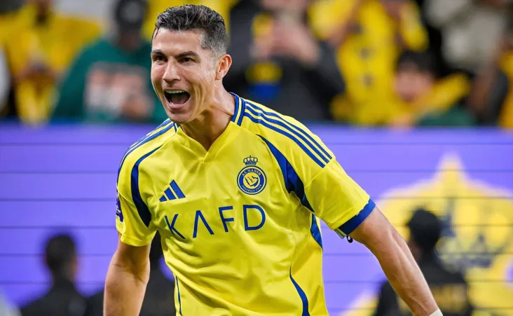 Cristiano llego en el 2023 al balompie árabe, en el cual ha disputado 111 partidoscon Al-Nassr, en los cuales registra 99 goles y 19 asistencias.