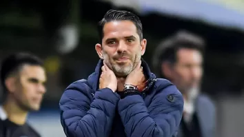 La llegada del ex entrenador del Boca Juniors se debe a la salida de a Nicolás Larcamón, quien llegará a Cruz Azul.