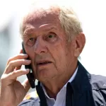 Helmut Marko, asesor de la escudería austriaca, confesó a la cadena ORF que este abandono parece ser una sentencia de muerte para las opciones de Verstappen de ganar el campeonato de pilotos.