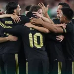 La marca Adidas quien ahora viste a la Selección Mexicana pagó  80 millones de dólares, pero por un contrato a largo plazo.