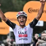 Del Toro finalizó en el Giro de Italia quedó como sub campeón y estando muy cerca de conquistarlo.