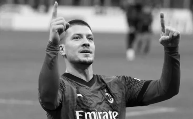 La dirección deportiva optó por dar un voz de confianza a los jugadores del plantel, por lo mismo detuvo la negociación con Jovic.