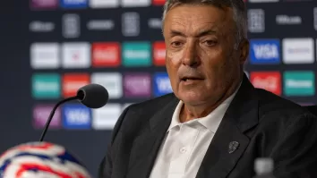 El entrenador Torrent indicó que el VAR tuvo mucho que ver en el resultado, ya que hubo dos jugadas claves.