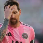 De acuerdo con el reglamento de la MLS, los jugadores que no asisten al partido sin una lesión justificada son sancionados con un partido de suspensión.