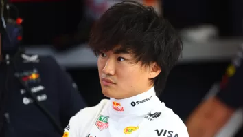 El asesor de la escudería austriaca, indicó en su columna en Speedweek, que se "han tenido intensas conversaciones".