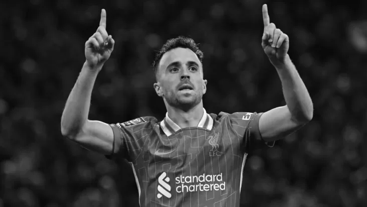 El accidente se reportó a la 1:30 de la mañana donde su Lamborghini, habría reventado un neumático lo que provocó que el coche saliera del camino.