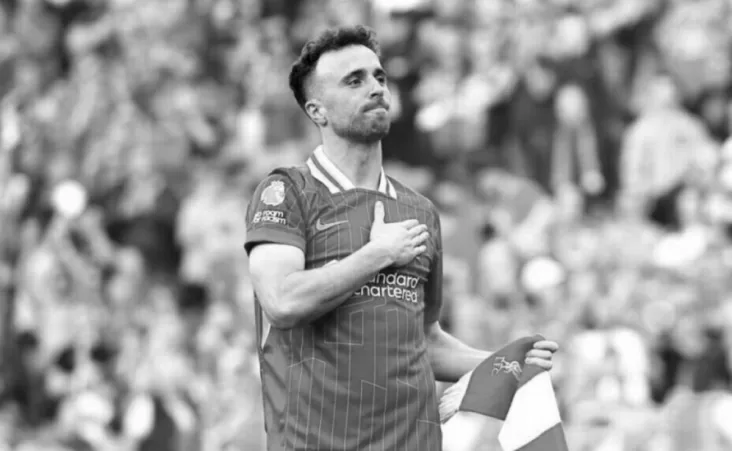 Las primeras indagatoria por el choque, habrían sido una posible ponchadúra de llanta en el momento en que el automóvil intentó rebasar.