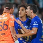 El arquero de 17 años cometió un error garrafal al minuto 54, no logró controlar el esférico el cual se lo robó Ramiro Sordo, para anotar el segundo gol de los laguneros.