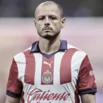 Cabe recordar que el último delantero bien pagado que contrato las Chivas fue Oribe Peralta, quien sólo jugó 19 partidos y marcó dos goles, con salario de más de 37 millones de pesos anuales.