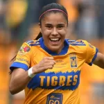 Ovalle tiene una marca de 136 goles en 294 partidos jugados con la camiseta de Tigres, debutó junto con las Amazonas en la Liga MX Femenil en el Apertura 2017.