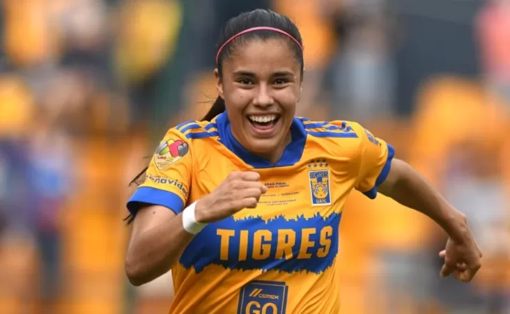 Ovalle tiene una marca de 136 goles en 294 partidos jugados con la camiseta de Tigres, debutó junto con las Amazonas en la Liga MX Femenil en el Apertura 2017.