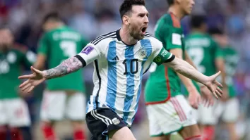 México y Argentina se enfrentaron en la fase de grupos en el Mundial de Qatar 2022, donde con un gol de Lionel Messi y otro de Enzo Fernández, se llevaron la victoria ante el equipo nacional. 