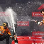 Con esta victoria la escudería británica gana su cuarto doblete consecutivo, reafirmando su dominio actual en la categoría.