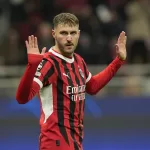 El papá de Santiago Giménez declaró porque su hijo no ficho con la Roma.