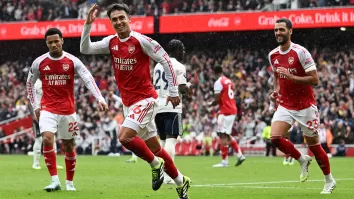 La gran figura fue el mediocampista español Mikel Zubimendi, autor de un doblete.