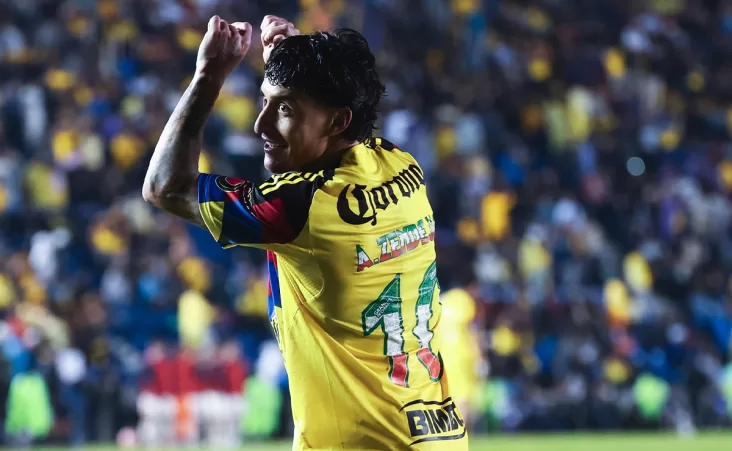 Zendejas salió en los instantes finales entre aplausos ensordecedores, coronando una semana perfecta, pues también había sido clave en la victoria frente a San Luis.