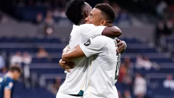 El equipo de Xabi Alonso, que a mitad de semana también arrancó con triunfo en la UEFA Champions League (2-1 ante el Olympique de Marsella).