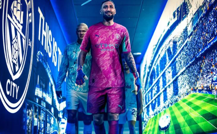 Los Citizens ficharon a Donnarumma, que ya quedó libre de PSG, para tomar el lugar de Ederson en una operación valorada en 30 millones de euros.