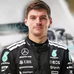 Según información de Motorsport.com, Mercedes estaría dispuesto a esperar hasta 2027 con tal de ver a Verstappen vestido de plateado.