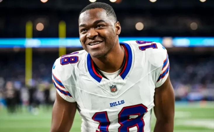 El coordinador defensivo Chip Kelly reveló que Cooper llamó personalmente al coach Pete Carroll esta mañana para informarle de su determinación.