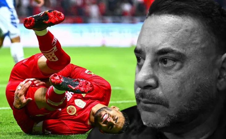 Giménez cuestionó la decisión del cuerpo técnico de utilizar a Vega en ese encuentro, especialmente considerando el riesgo que representa el pasto sintético para jugadores con molestias físicas.