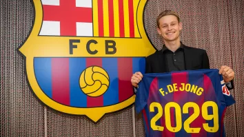 Desde su llegada en 2019 desde el Ajax, De Jong ha alternado altibajos con momentos de brillo. La temporada pasada recuperó protagonismo compartiendo mediocampo con Pedri y aportando equilibrio al equipo.