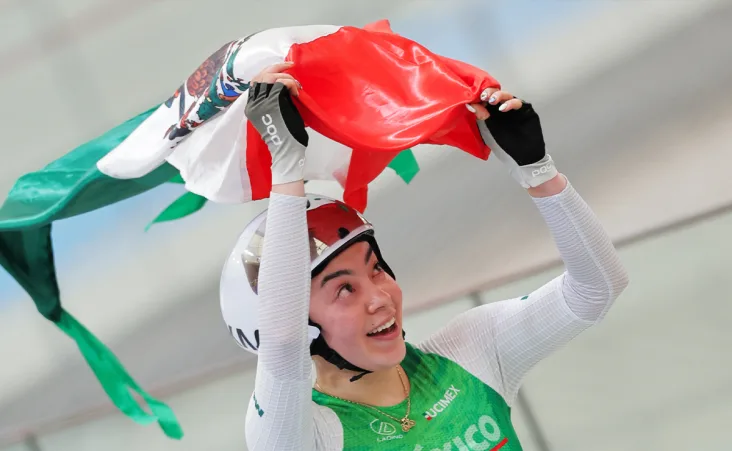 A sus 24 años, Acevedo impuso su ritmo desde las primeras vueltas y dominó cada sprint, superando a rivales de talla mundial como la británica Anna Morris (58 puntos) y la neozelandesa Bryony Botha (56).