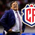 El duelo arrancó con tensión máxima, pero el equipo del “Piojo” supo responder.