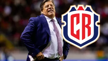 El duelo arrancó con tensión máxima, pero el equipo del “Piojo” supo responder.