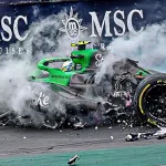 El brasileño Gabriel Bortoleto, quien salió ileso de un violento choque en la última vuelta al perder el control de su monoplaza cuando intentaba adelantar a Alex Albon.