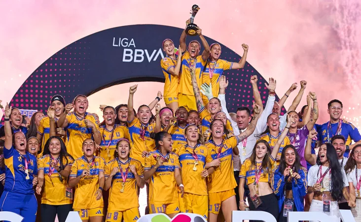 La noche en el Volcán estuvo marcada por el impulso anímico de las felinas, que llegaban fortalecidas tras la épica igualada 3-3 en la ida.