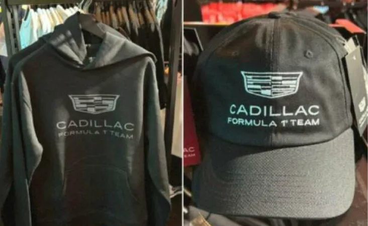 Los precios refuerzan la apuesta premium del equipo: la mercancía no baja del rango de los mil pesos mexicanos.