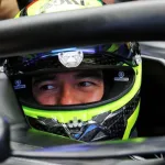 Cadillac F1 realizó su primer shakedown en la emblemática pista británica, completando su vuelta inicial con Sergio Pérez al volante.