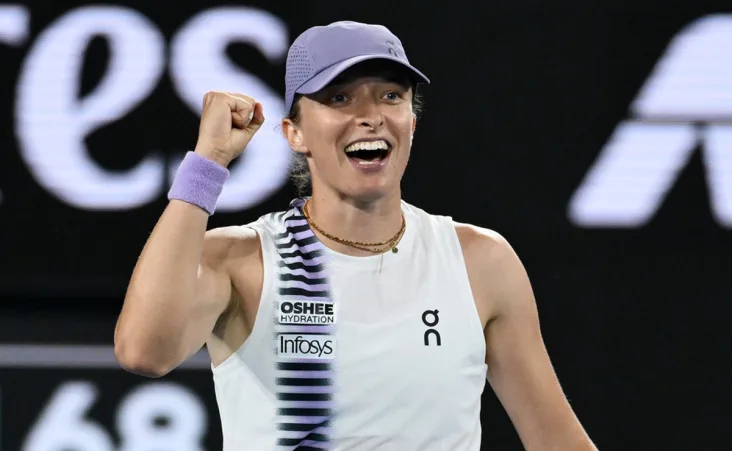 Swiatek destacó que se sintió satisfecha con su desempeño general, subrayando su capacidad para dominar desde el fondo de la cancha.