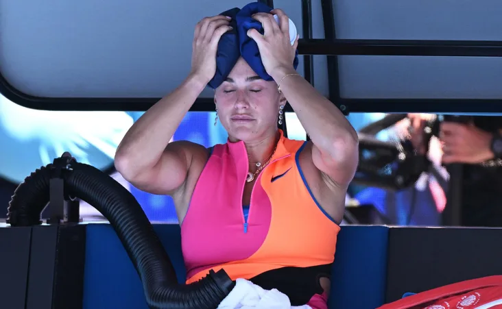 El protocolo de calor del torneo se activa a partir de mediciones combinadas de temperatura, humedad y radiación solar, y su aplicación es obligatoria cuando se detecta el nivel más alto de peligro.