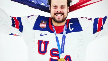 Matthews ha destacado su vínculo con México, país que visitó con frecuencia en su niñez.