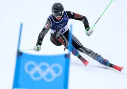 La descalificación se debió a un incumplimiento en la altura reglamentaria de los esquís.