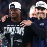 La gran figura de la noche fue Kenneth Walker III, quien se llevó el premio al Jugador Más Valioso.