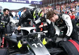 Checo reconoció que el panorama es mucho más exigente que antes.