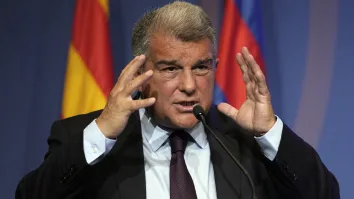 El dirigente enumeró varias jugadas polémicas, como la expulsión revisada por el VAR.