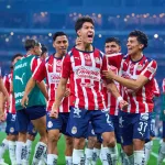 Chivas mantiene una plantilla competitiva para enfrentar a Tigres en Cuartos de Final.