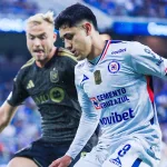 El primer golpe llegó al minuto 30, cuando Heung-Min Son apareció dentro del área para abrir el marcador.