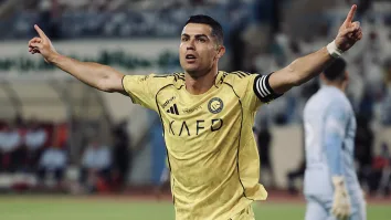 Ronaldo al 15’, aprovechó la asistencia de Boushal y definió con un potente disparo.